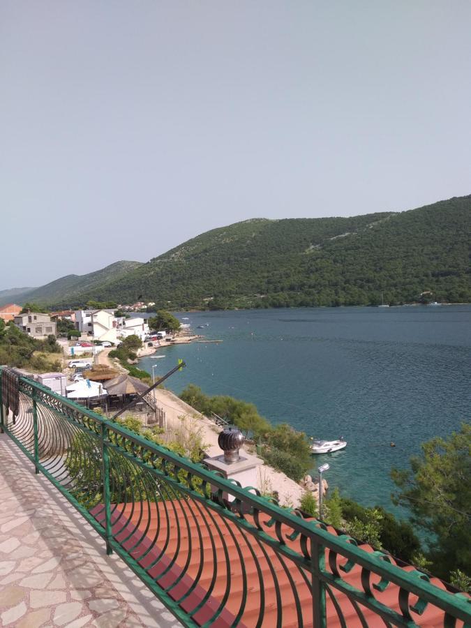 Apartament Direkt Na Moru - Bungalov Szybenik Zewnętrze zdjęcie